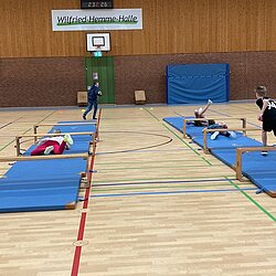 Tag des Handballsports der 3. Klassen an der Grundschule Winsen erfolgreich durchgeführt!